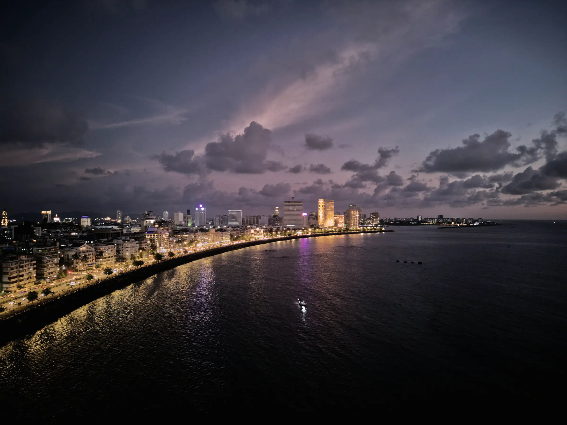 Marine Drive, Mumbai, at dusk